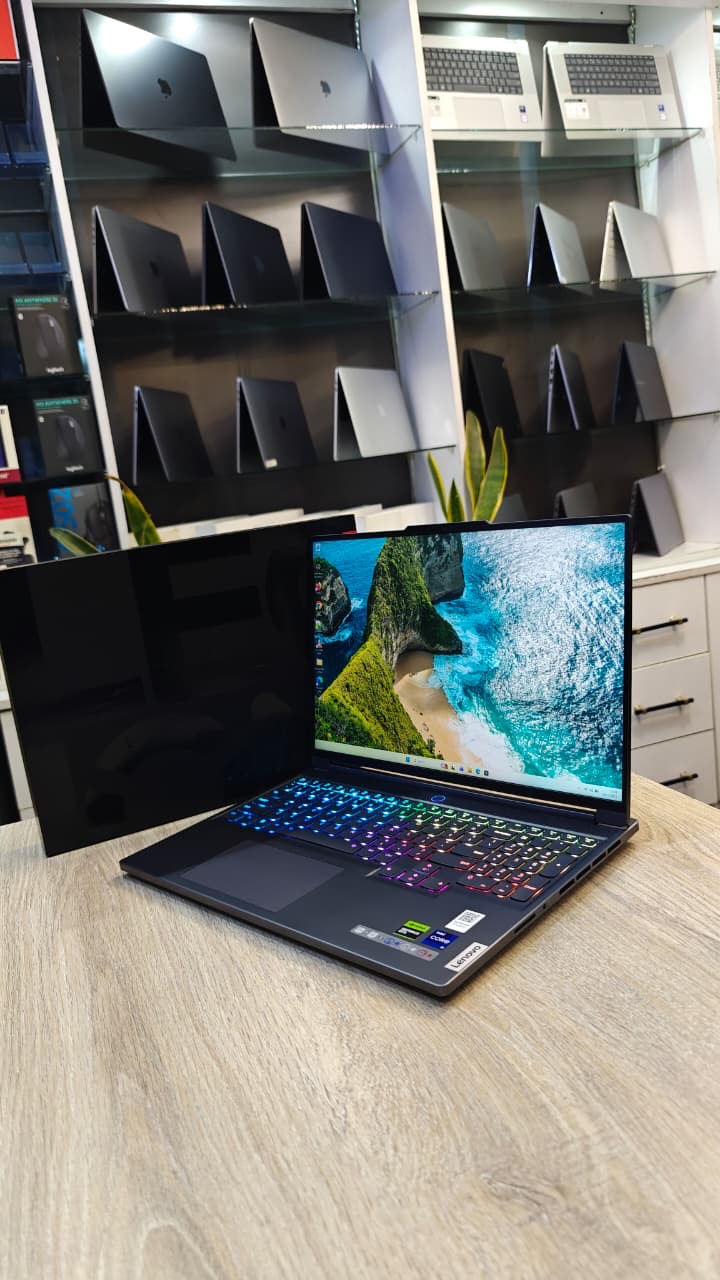 Open Box Lenovo Legion 7i Gen 9 Core i9 13th Gen Gaming Laptop | RTX 4070 | 32GB RAM | 1TB SSD | 2K 240Hz