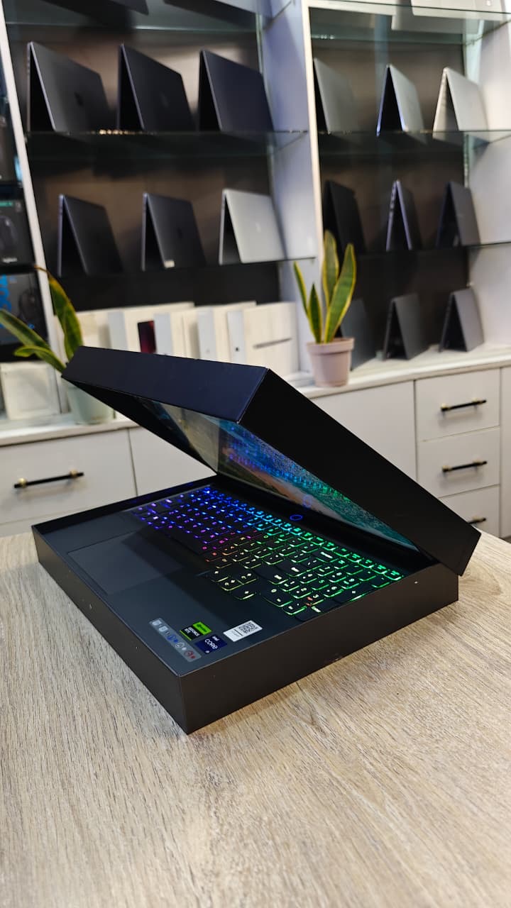 Open Box Lenovo Legion 7i Gen 9 Core i9 13th Gen Gaming Laptop | RTX 4070 | 32GB RAM | 1TB SSD | 2K 240Hz