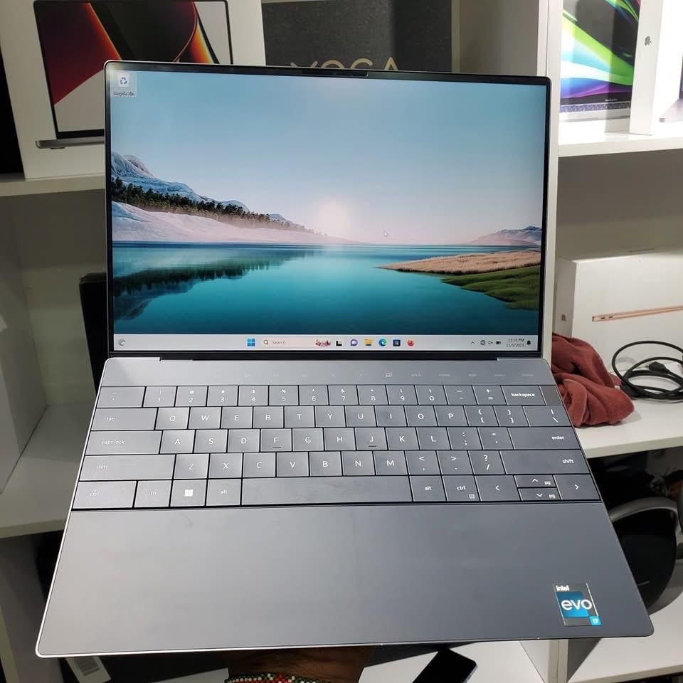 Dell XPS 13 Plus 9320 Touch Laptop (12th Gen Intel Core i7, 16GB RAM, 512GB SSD, 13.4” Touchscreen) – Ultra-Slim Premium Ultrabook | Best Price in Kenya