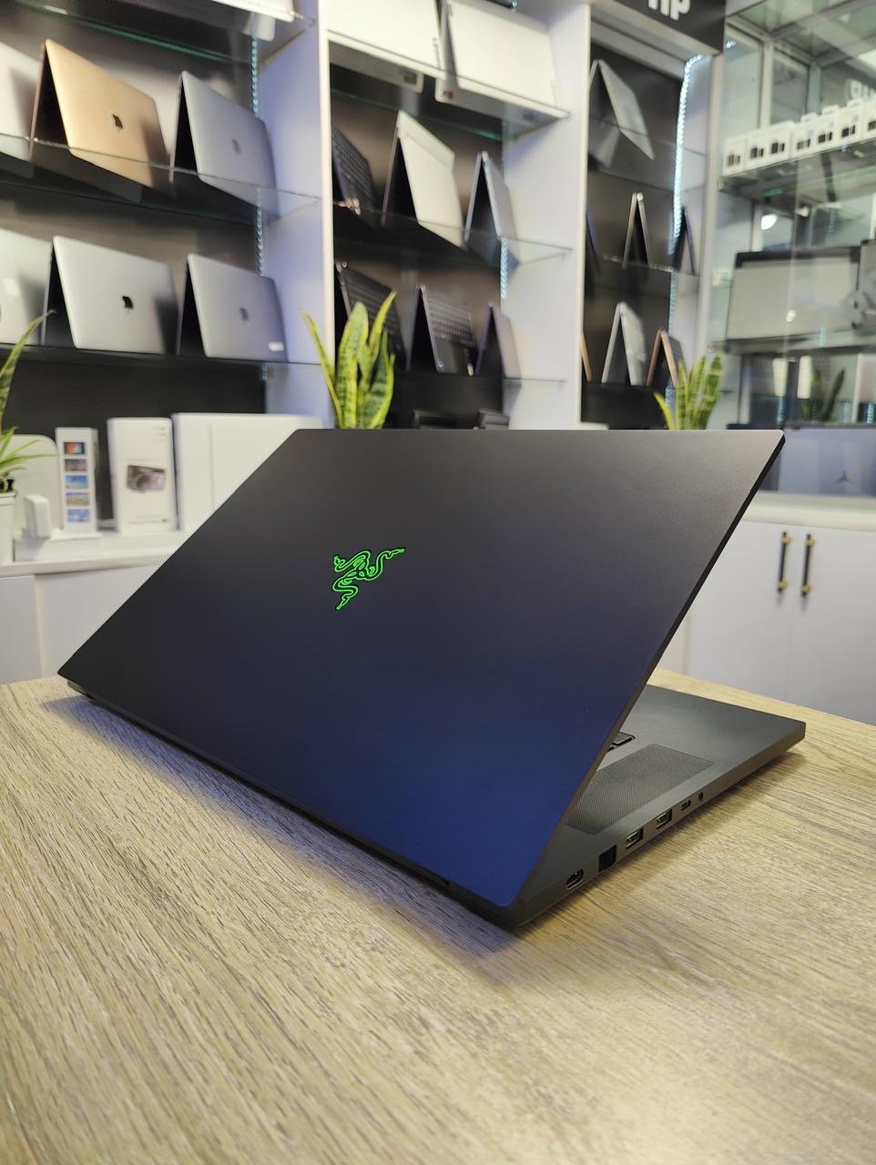Razer Blade Pro 17 (2020) – i7 10th Gen | RTX 2080 8GB | 16GB RAM | 1TB SSD | 4K RGB
