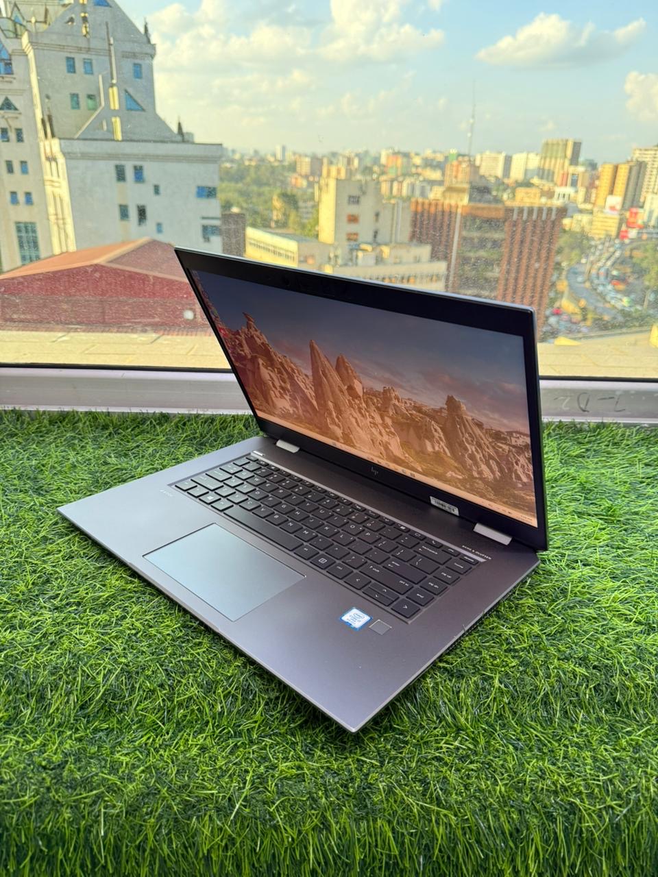 HP ZBook 15 G6 – Intel Xeon E-2286M, 32GB RAM, 1TB SSD, 6GB RTX 3000, Type-C, HDMI