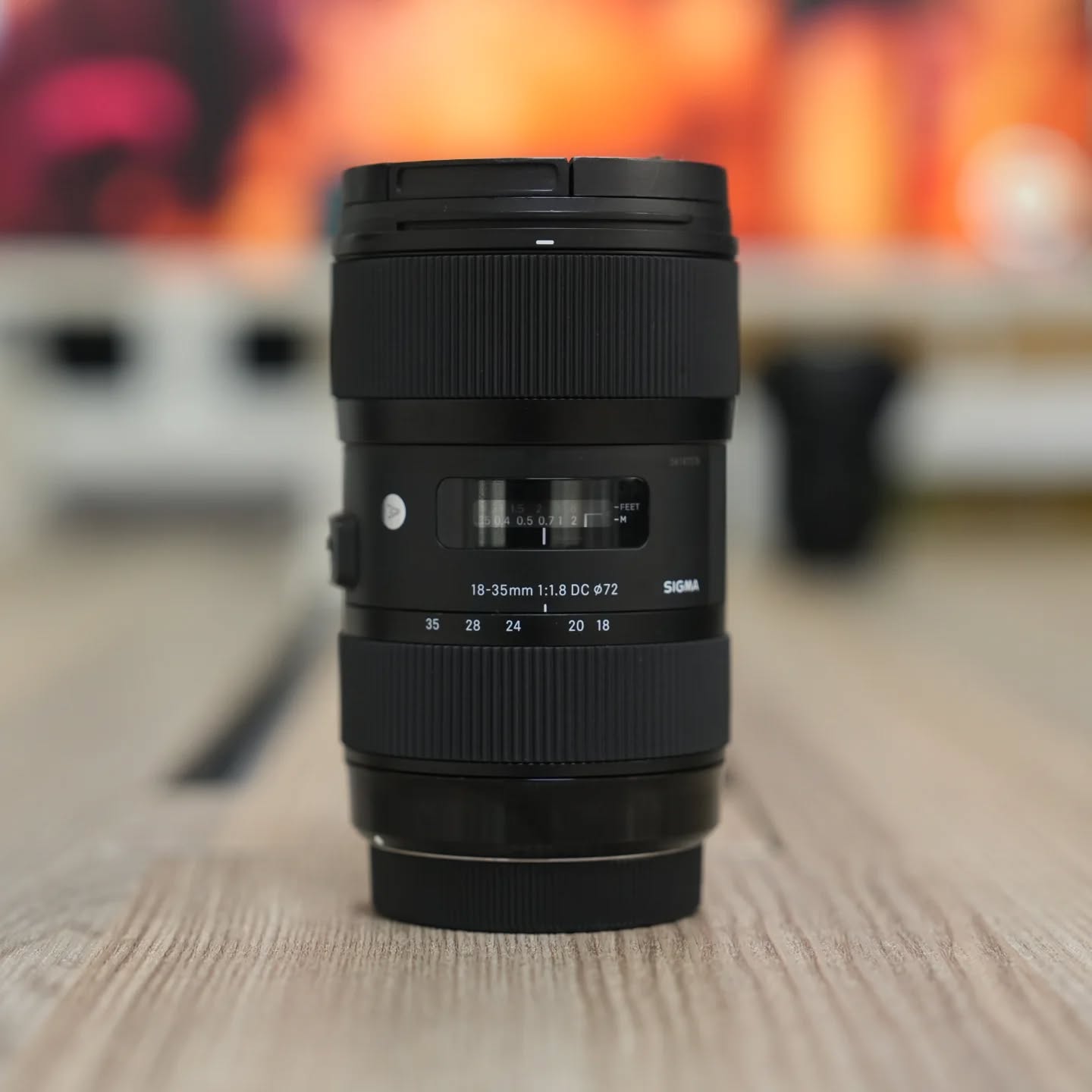 Sigma 18-35mm f/1.8 DC HSM Art Lens for Canon EF – Fast Wide-to-Standard Zoom with HSM Autofocus