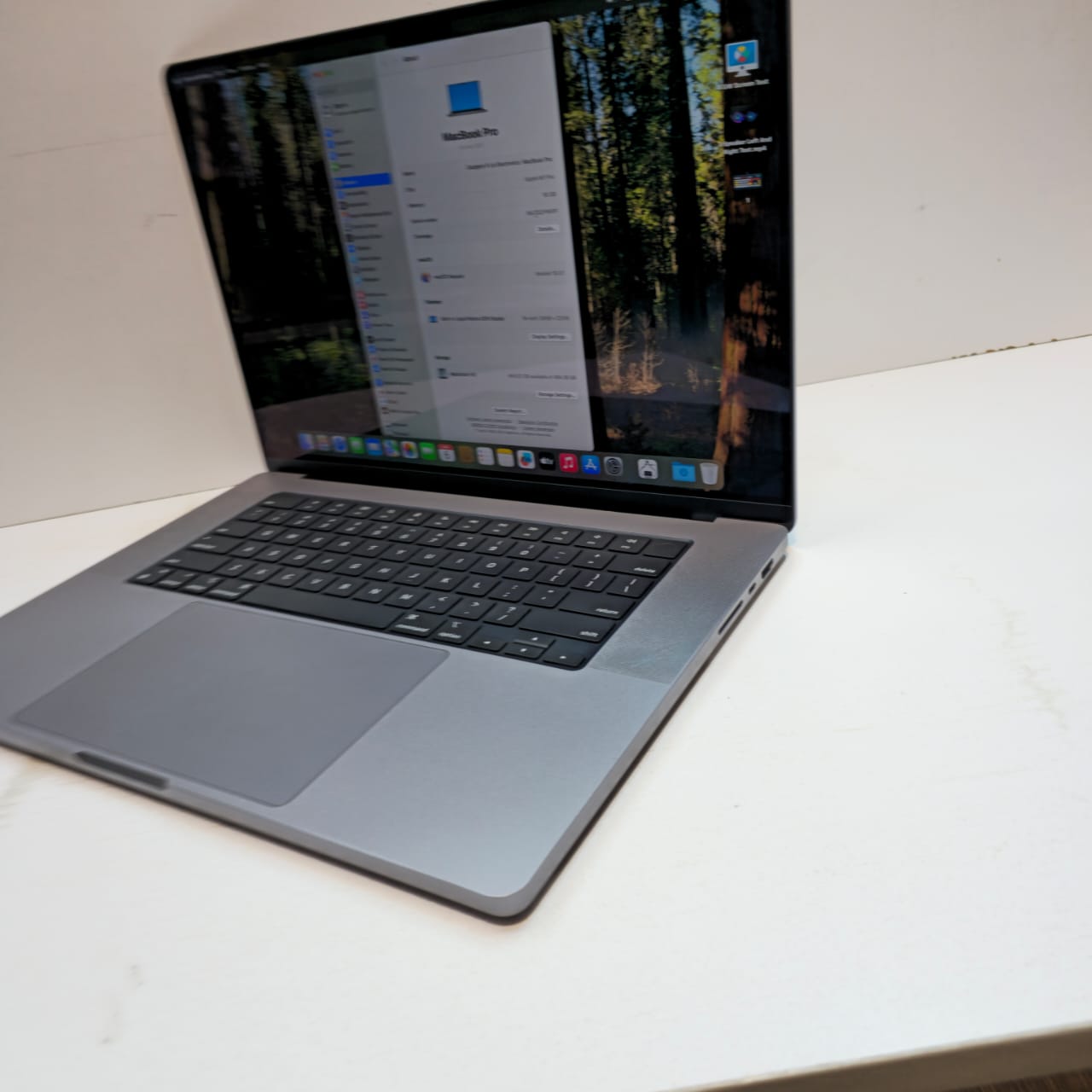 MacBook Pro 2021 – M1 Max Chip  32GB RAM  1TB SSD  16