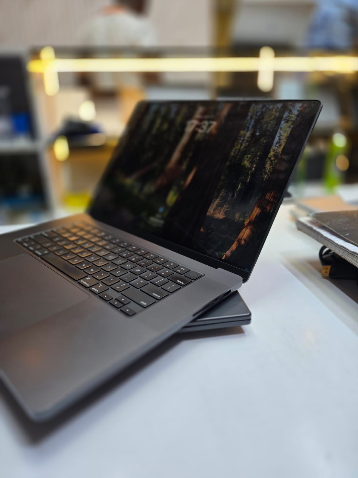 Apple MacBook Pro 16″ (M3 Pro, 18GB RAM, 512GB SSD) – 12-Core CPU, 18-Core GPU, Liquid Retina XDR, Touch ID, Space Black/Silver