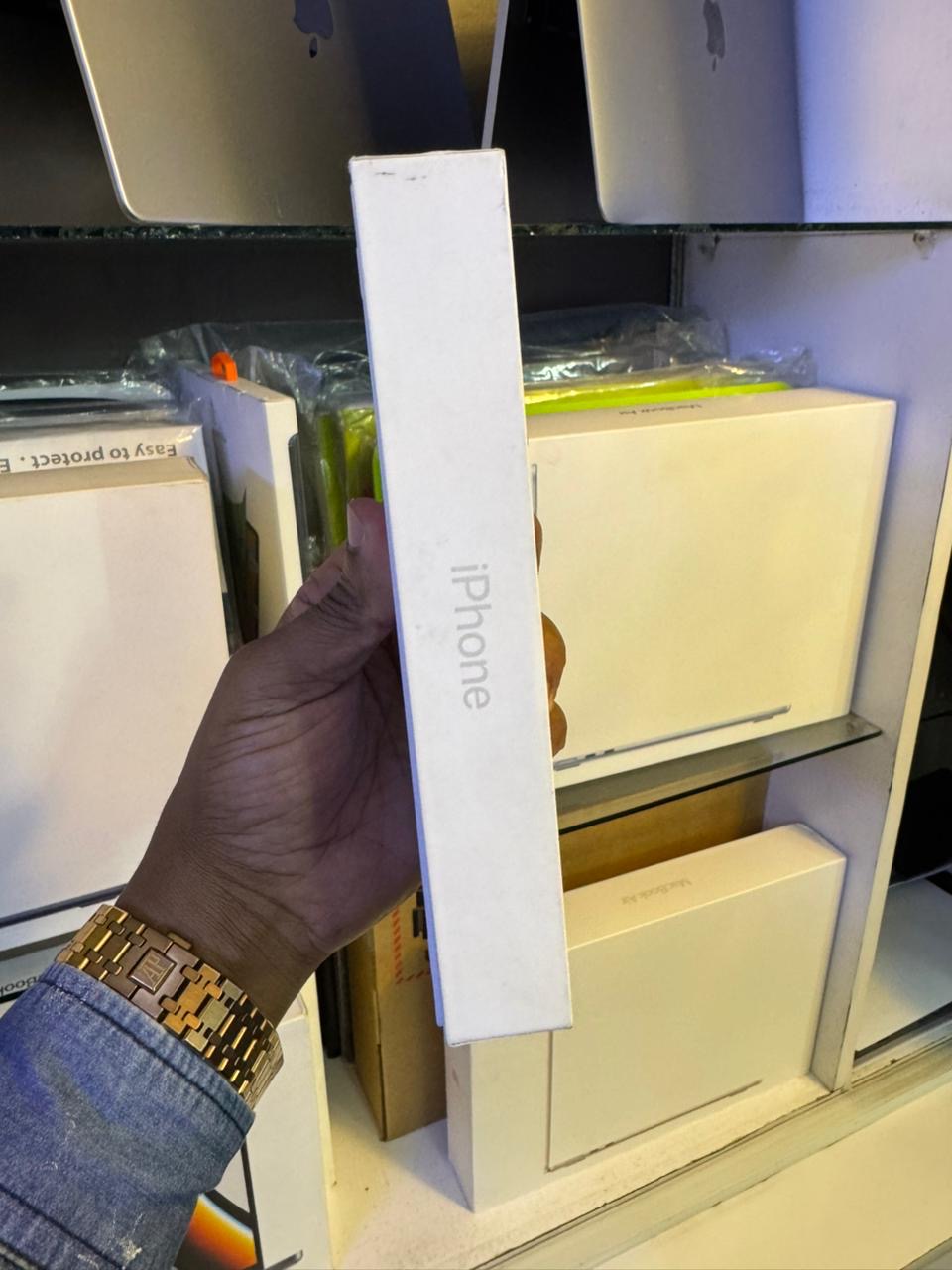 Apple iPhone 17 Pro Max 256GB – 256GB Storage, Physical SIM + eSIM, 100% Battery Health, Low Cycle Count | Premium Smartphone