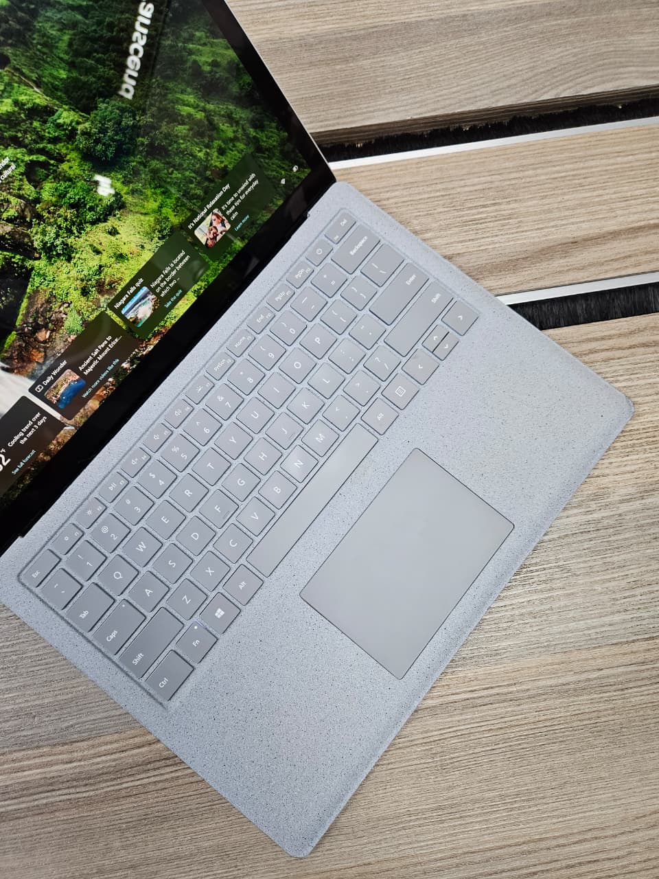 Microsoft Surface Laptop 3 14” Touchscreen | Intel Core i5 10th Gen | 8GB RAM | 256GB SSD