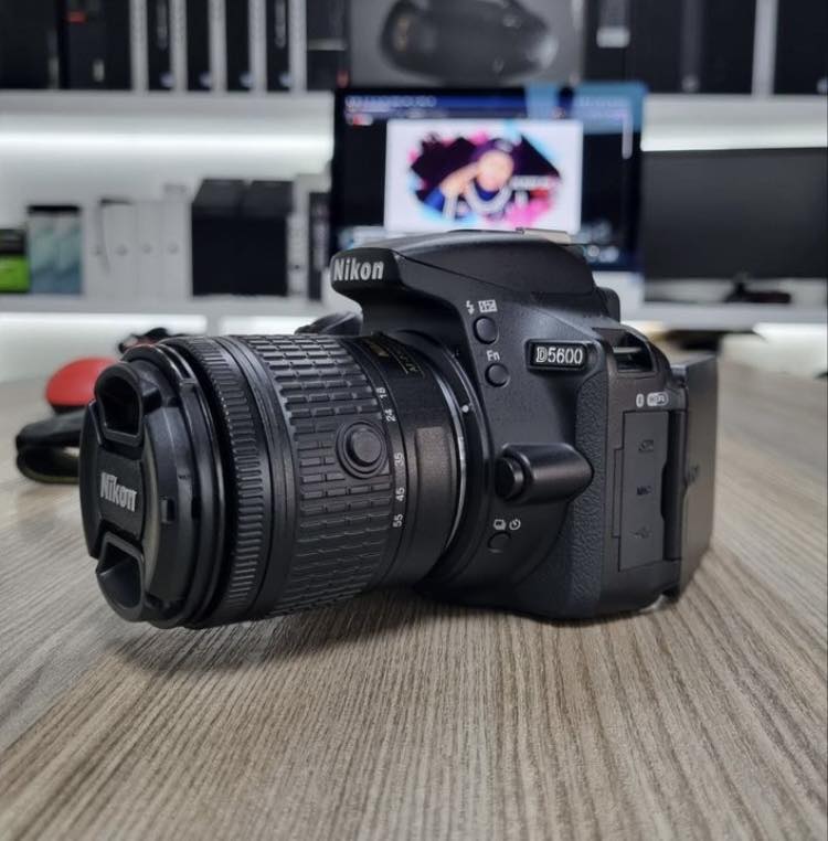 Nikon D5600 DSLR Camera with 18-55mm Lens – 24.2MP, Full HD, Wi-Fi